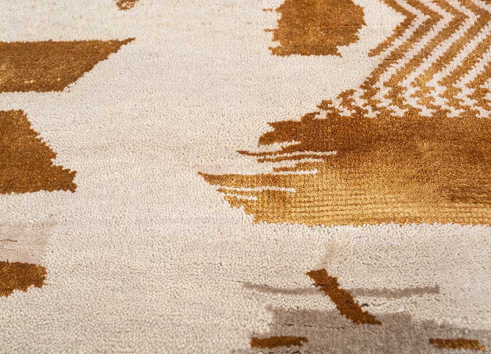 freedom manchaha ivory wool and bamboo silk Hand Knotted Rug - CloseUp