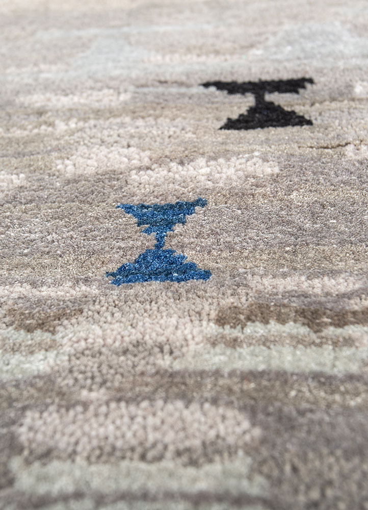 manchaha grey and black wool and bamboo silk Hand Knotted Rug - CloseUp
