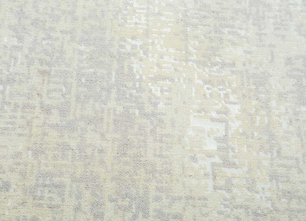 uvenuti ivory wool and bamboo silk Hand Knotted Rug - CloseUp