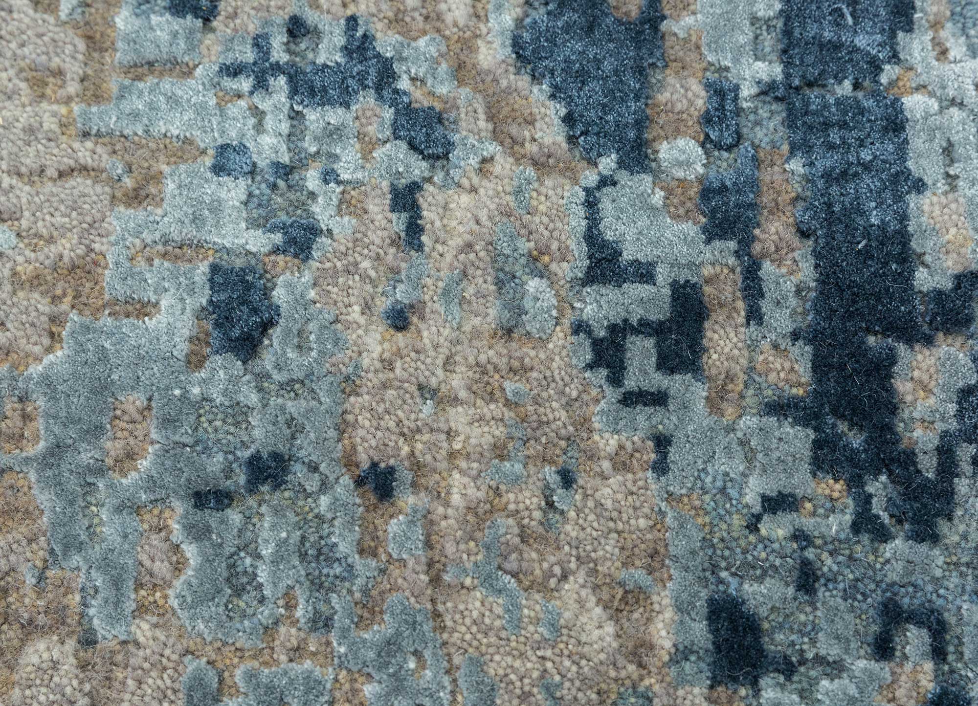 uvenuti blue wool and bamboo silk Hand Knotted Rug - CloseUp