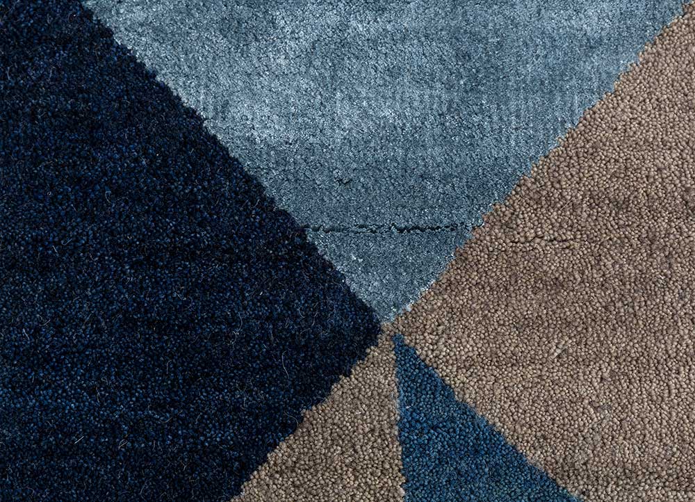 clan blue wool and bamboo silk Hand Knotted Rug - CloseUp