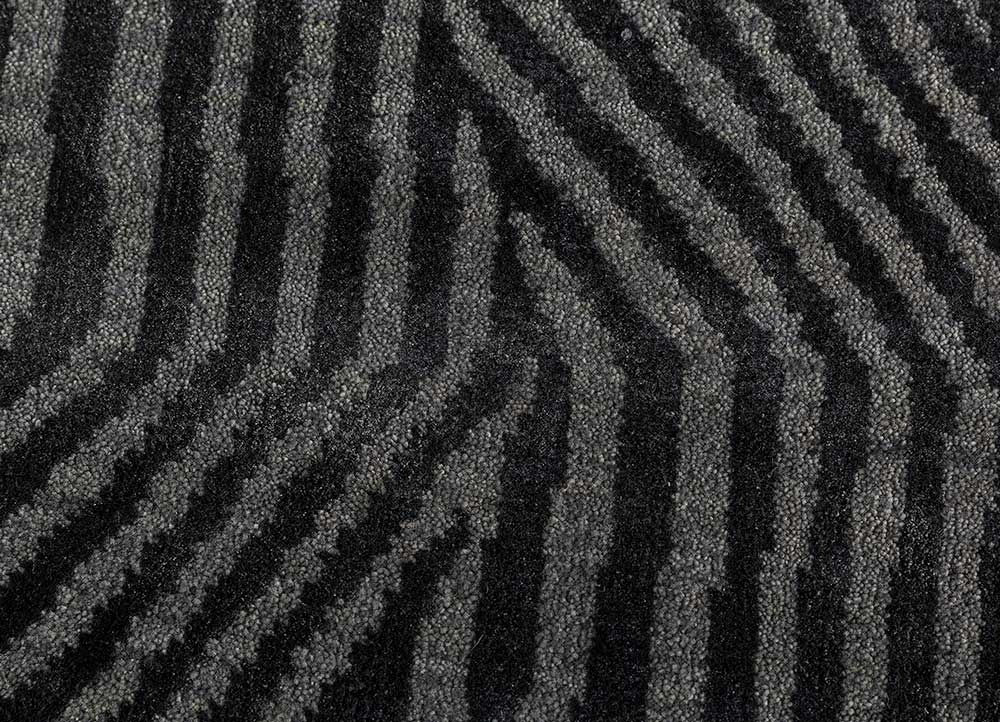 clan grey and black wool and bamboo silk Hand Knotted Rug - CloseUp