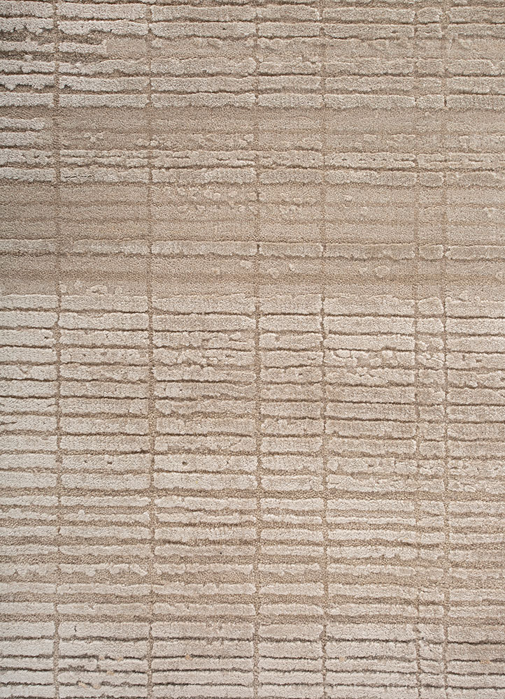 aprezo ivory wool and bamboo silk Hand Knotted Rug - CloseUp
