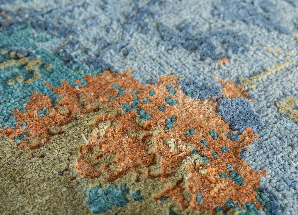 far east green wool and silk Hand Knotted Rug - CloseUp
