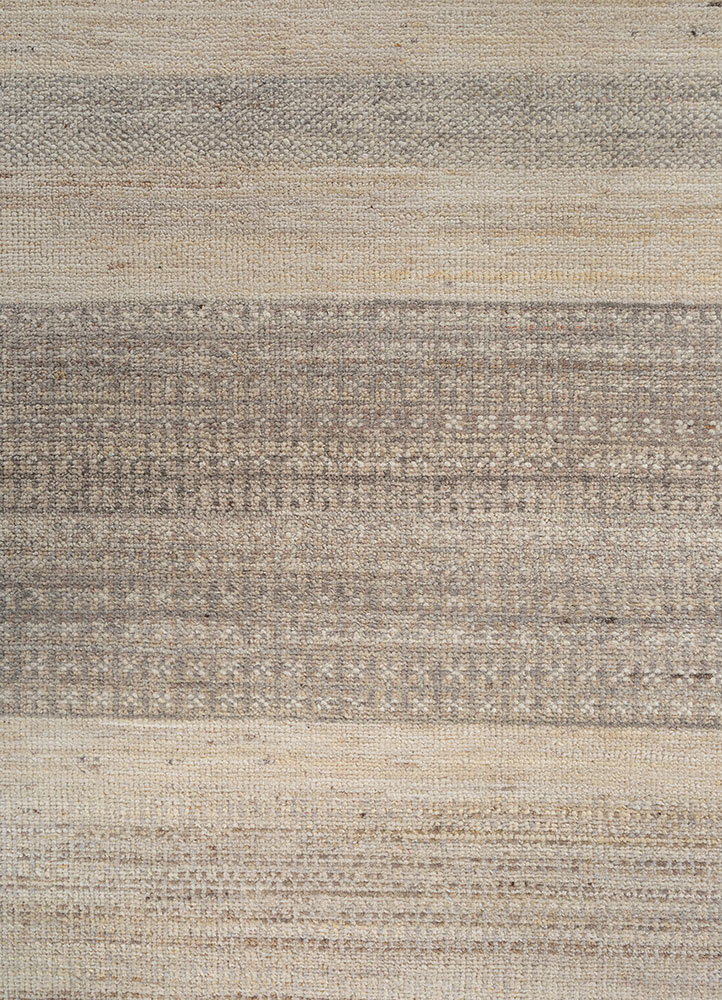 blythe ivory wool Hand Knotted Rug - CloseUp