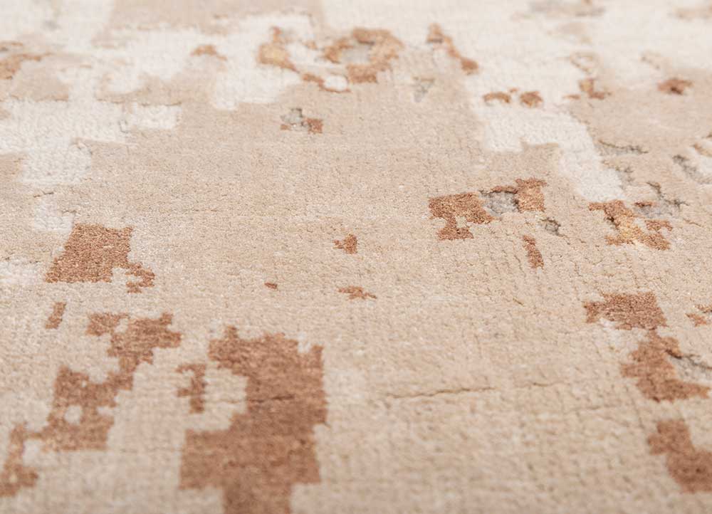 tattvam ivory bamboo silk Hand Knotted Rug - CloseUp