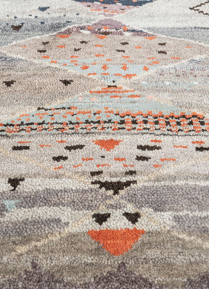 freedom manchaha grey and black wool and silk Hand Knotted Rug - CloseUp