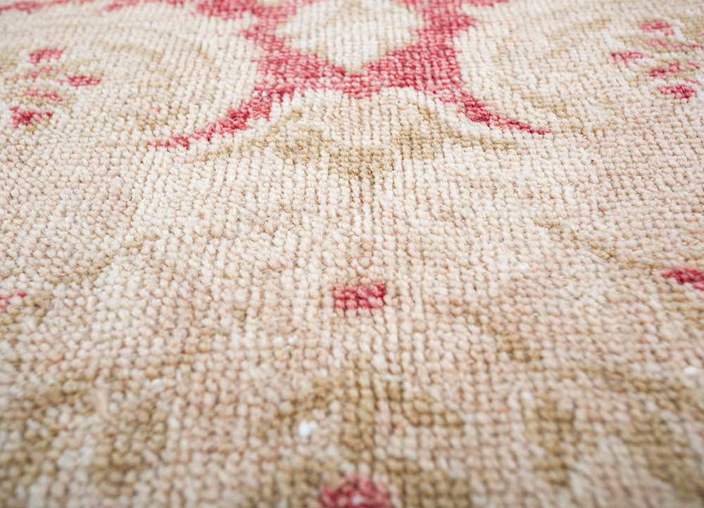 vintage red and orange wool Hand Knotted Rug - CloseUp vintage red and orange wool Hand Knotted Rug - CloseUp