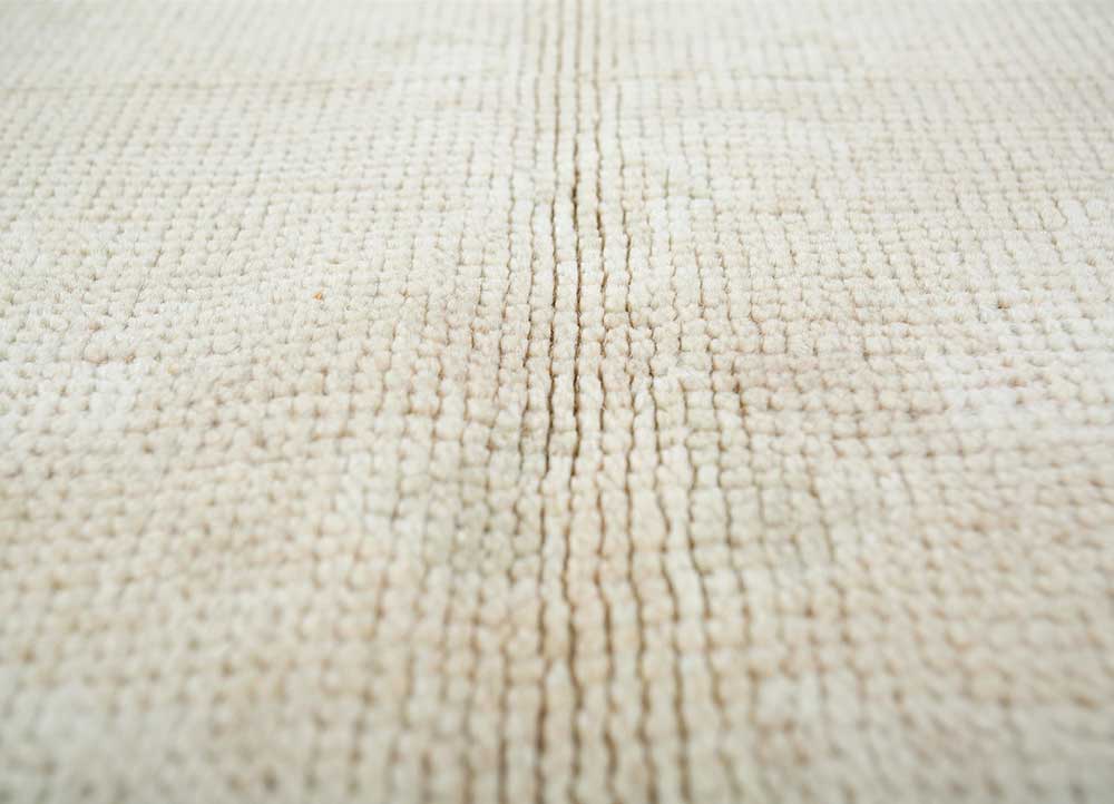 vintage beige and brown wool Hand Knotted Rug - CloseUp