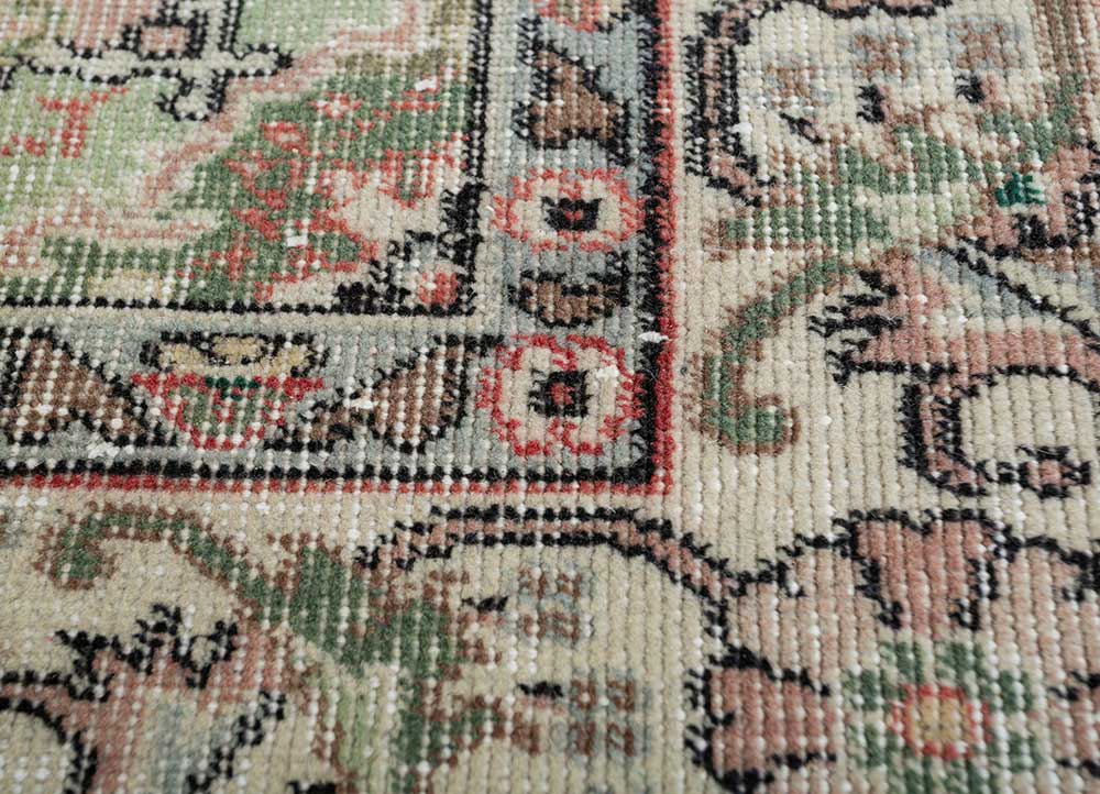 vintage green wool Hand Knotted Rug - CloseUp