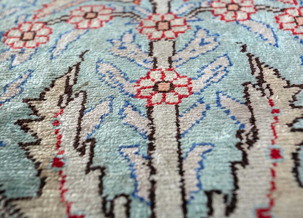 gulmarg blue silk Hand Knotted Rug - CloseUp