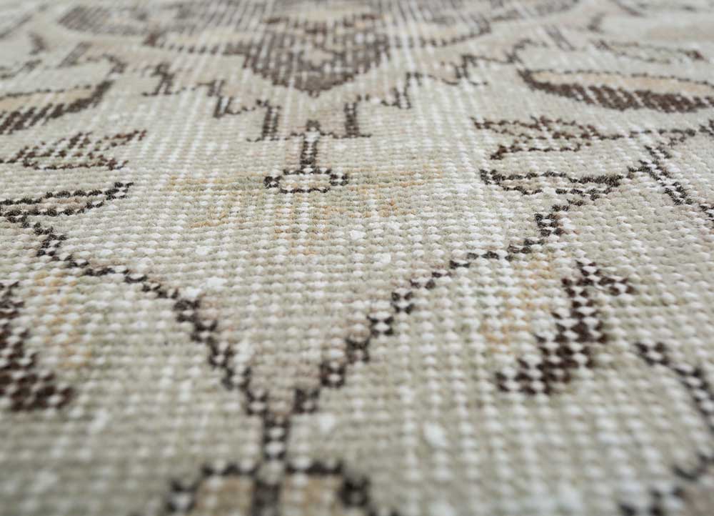 vintage beige and brown wool Hand Knotted Rug - CloseUp