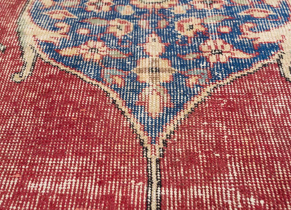 vintage red and orange wool Hand Knotted Rug - CloseUp