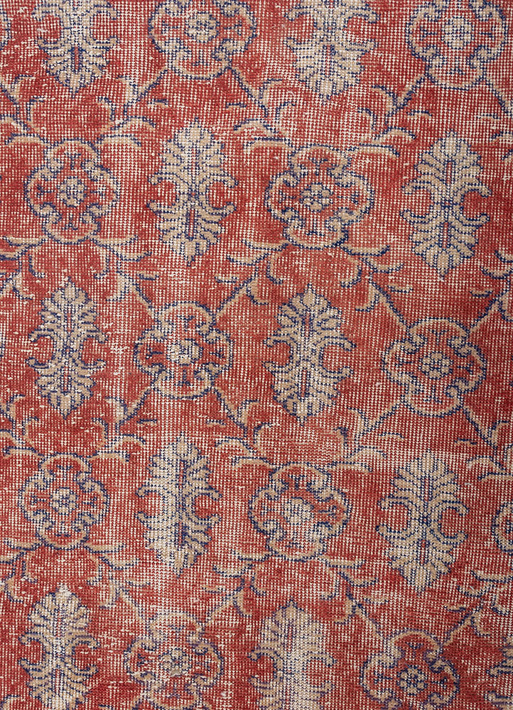 vintage red and orange wool Hand Knotted Rug - CloseUp