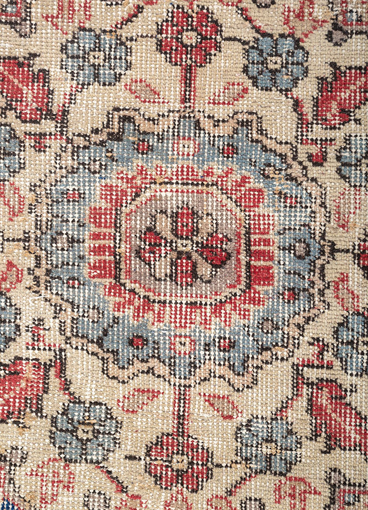 aalam red and orange wool Hand Knotted Rug - CloseUp