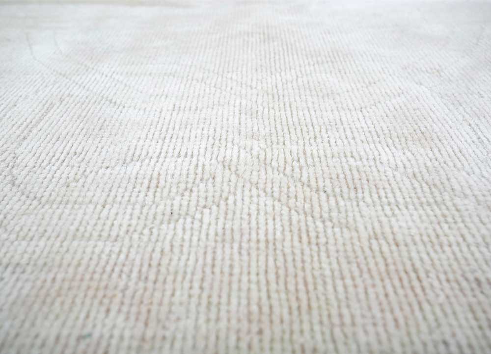 vintage beige and brown wool Hand Knotted Rug - CloseUp vintage beige and brown wool Hand Knotted Rug - CloseUp