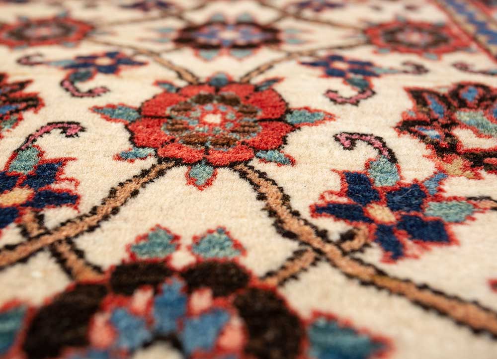 aalam ivory wool Hand Knotted Rug - CloseUp