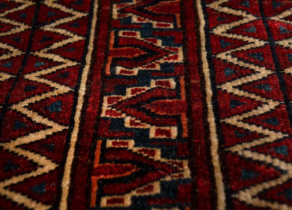 bespoke sile red and orange wool Wall Art Rug - CloseUp