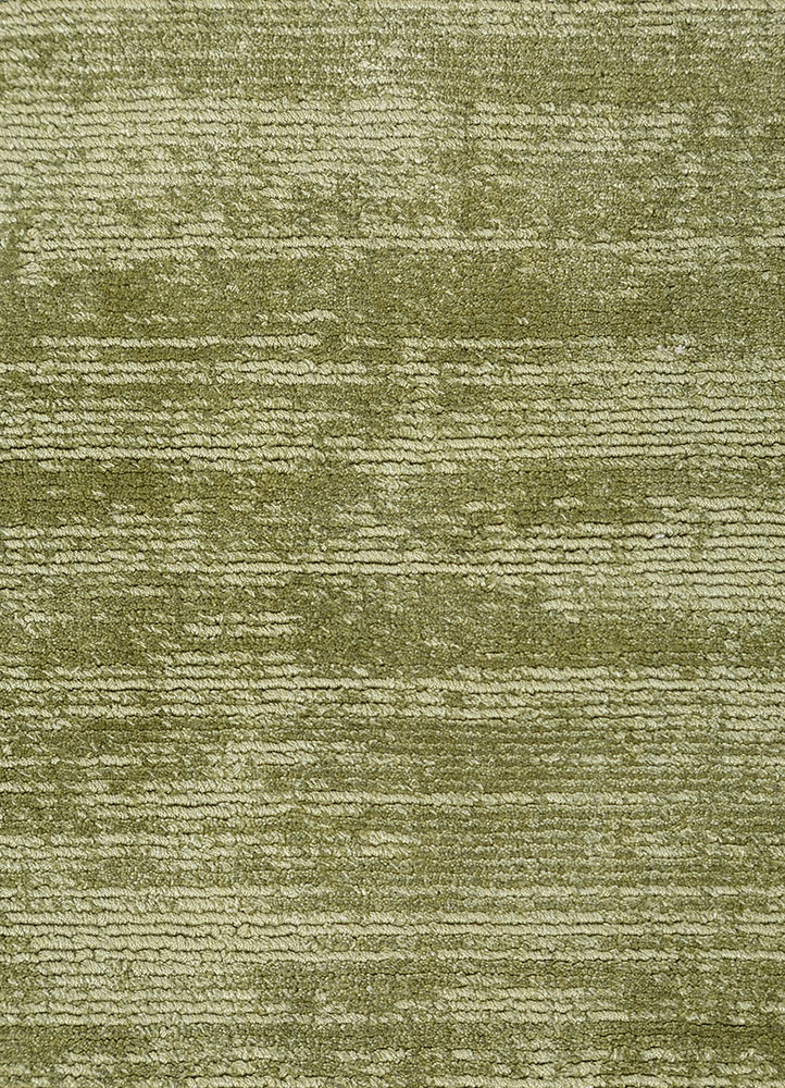aprezo green viscose Hand Loom Rug - CloseUp