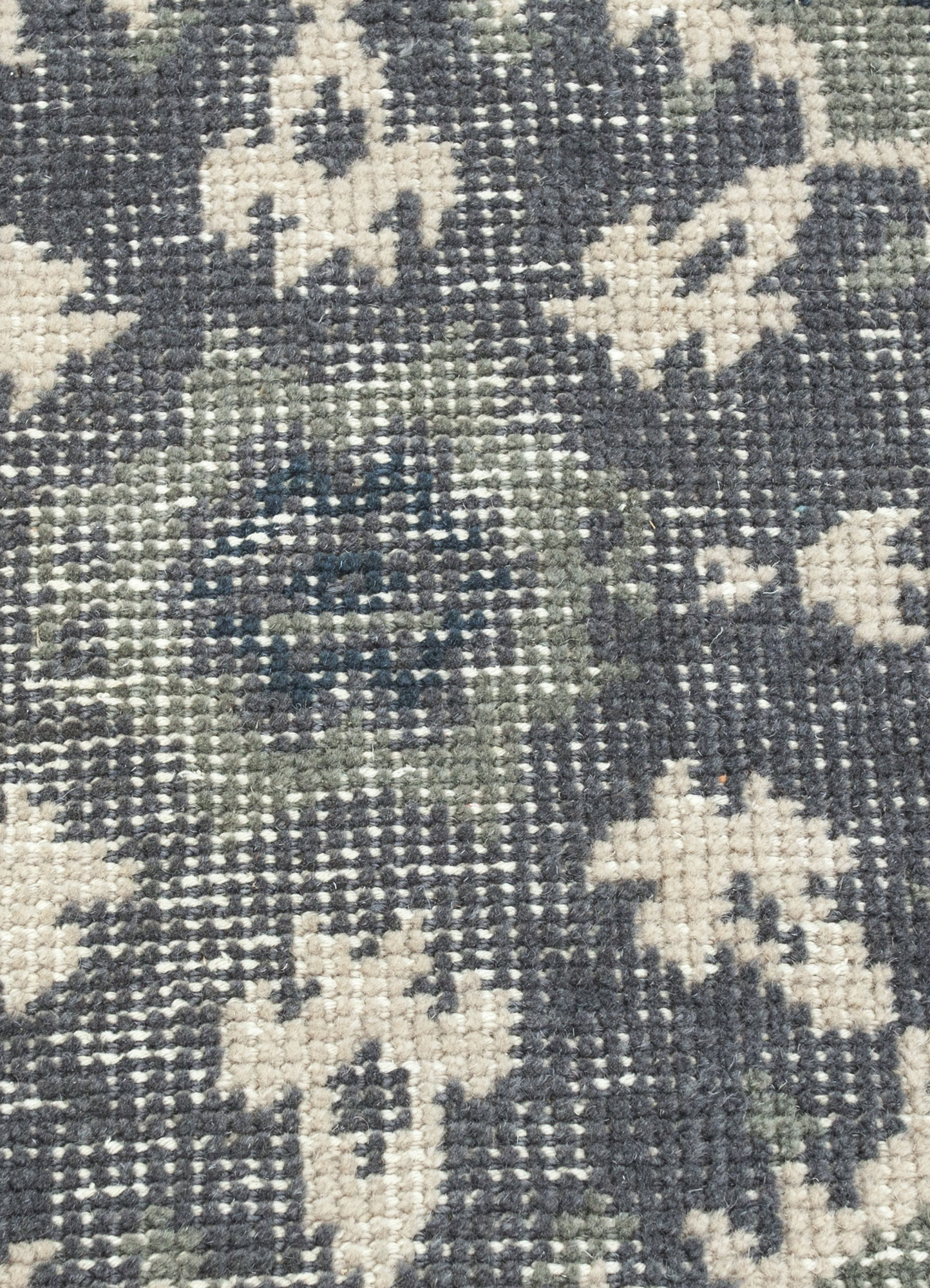 erbe grey and black wool Hand Knotted Rug - CloseUp