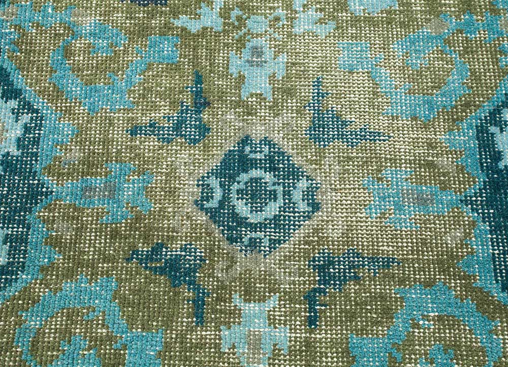 erbe green wool Hand Knotted Rug - CloseUp