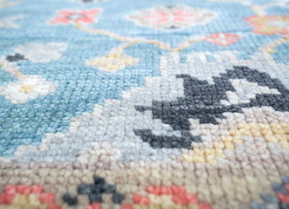 cyanna blue wool Hand Knotted Rug - CloseUp
