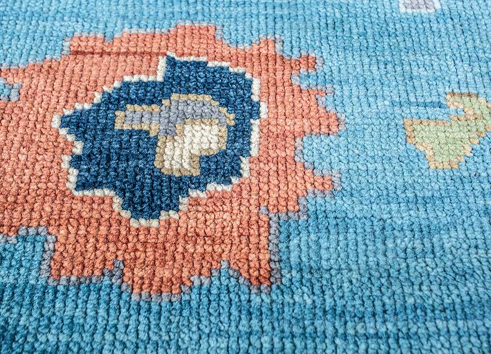 cyanna blue wool Hand Knotted Rug - CloseUp