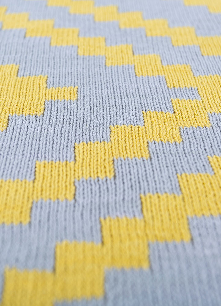 bespoke sile grey and black polyester Hand Loom Rug - CloseUp bespoke sile grey and black polyester Hand Loom Rug - CloseUp