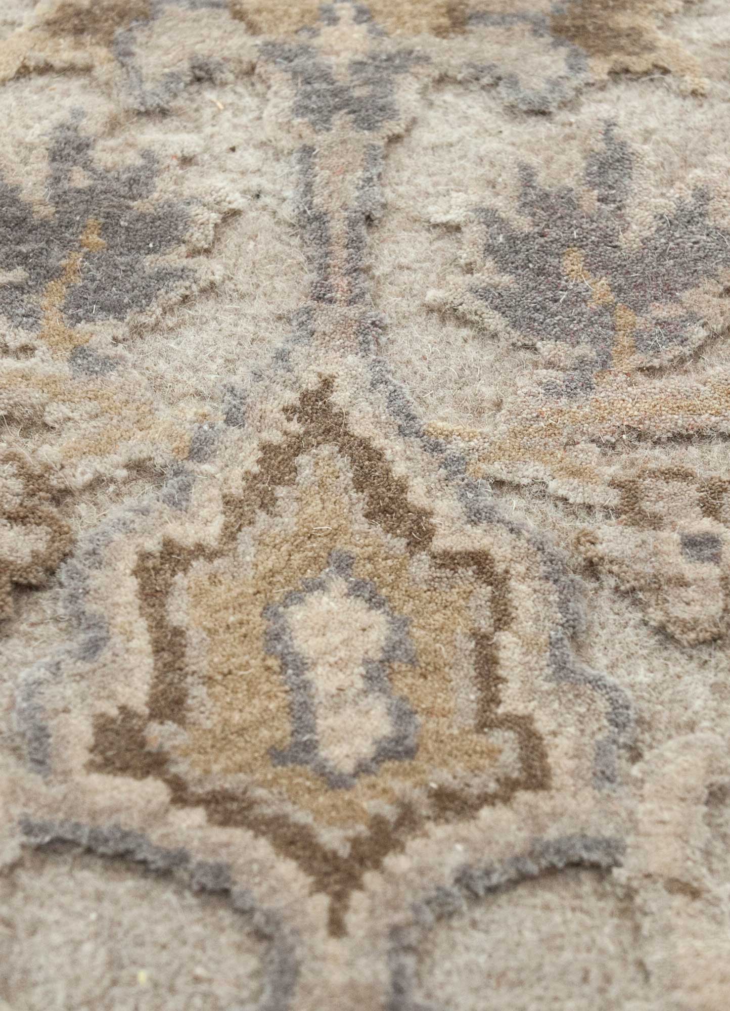 pansy ivory wool and silk Hand Knotted Rug - CloseUp