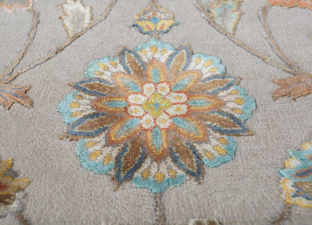 aurora ivory wool and silk Hand Knotted Rug - CloseUp