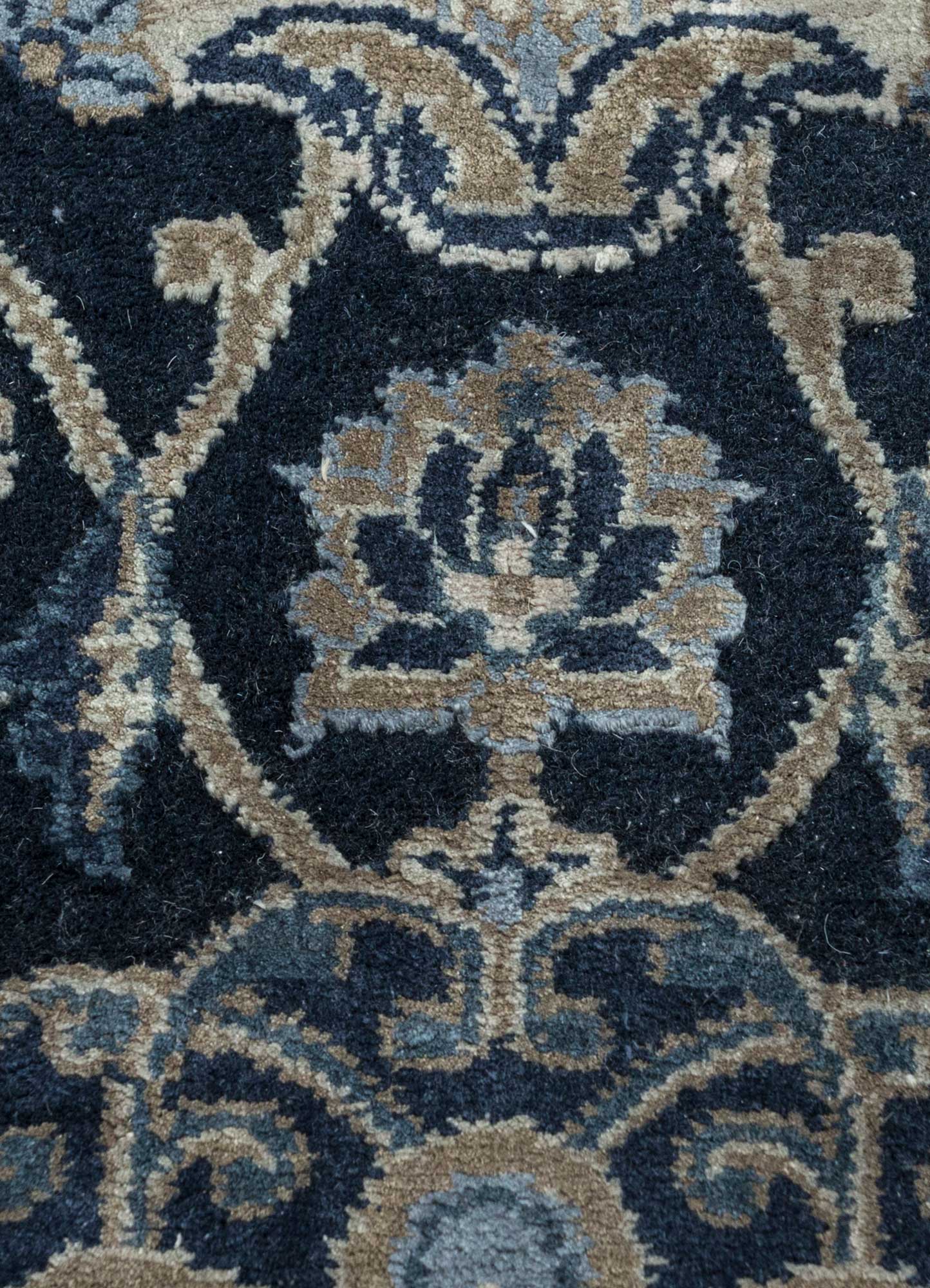 aurora blue wool and silk Hand Knotted Rug - CloseUp