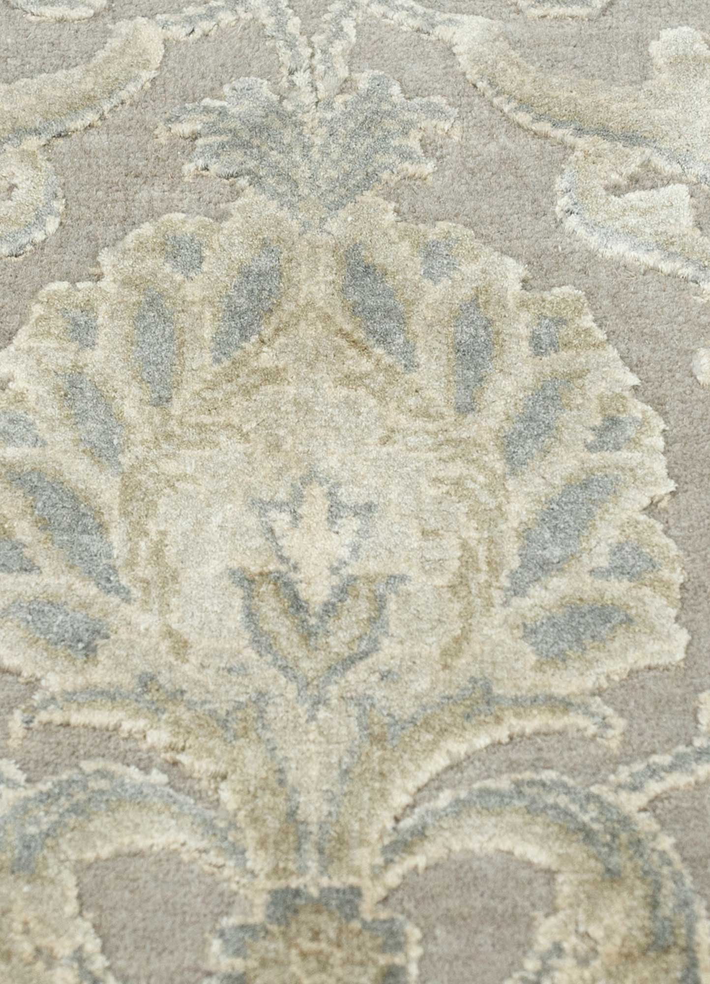 aurora grey and black wool and silk Hand Knotted Rug - CloseUp