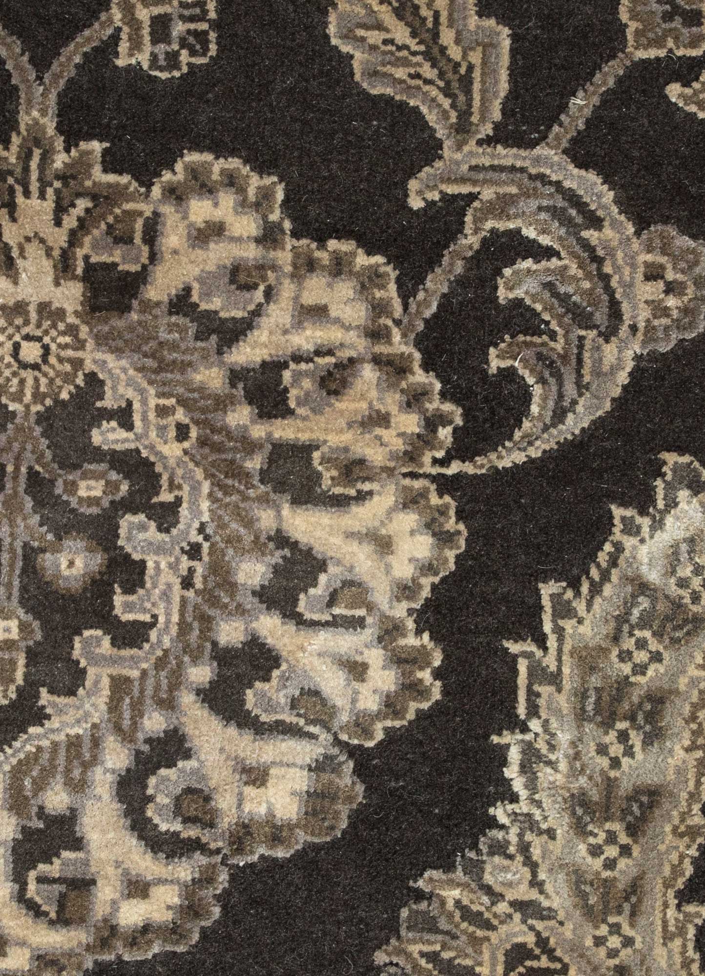 aurora grey and black wool and silk Hand Knotted Rug - CloseUp