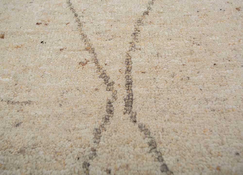 manifest ivory wool Hand Knotted Rug - CloseUp