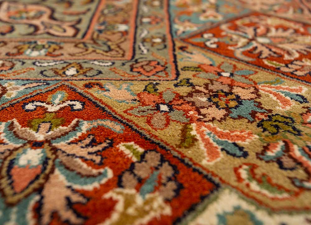 gulmarg red and orange silk Hand Knotted Rug - CloseUp