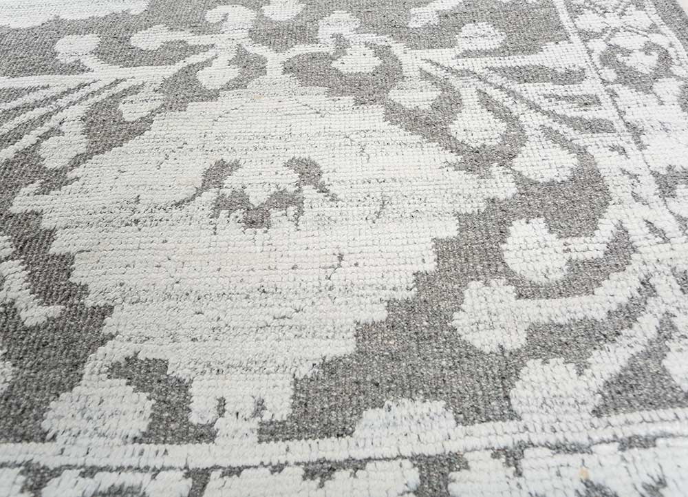 aprezo ivory viscose Hand Knotted Rug - CloseUp