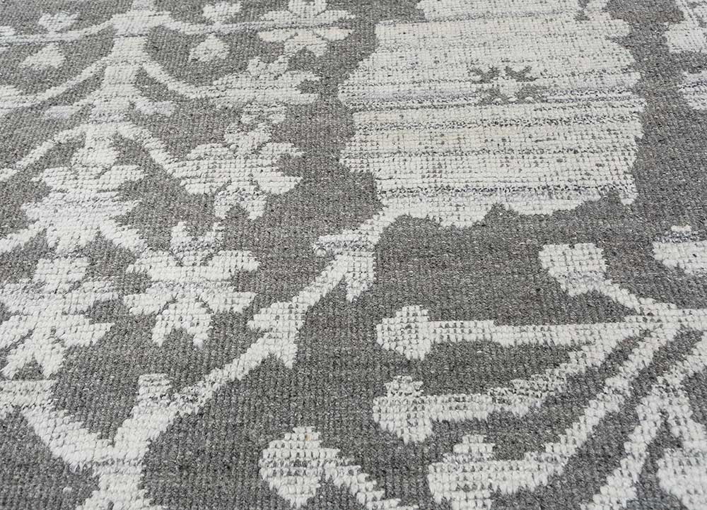 aprezo grey and black viscose Hand Knotted Rug - CloseUp