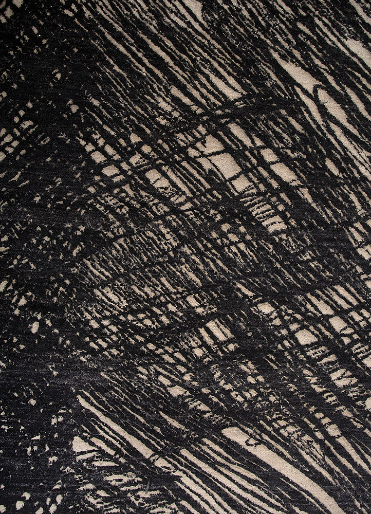 aprezo ivory wool and silk Hand Knotted Rug - CloseUp