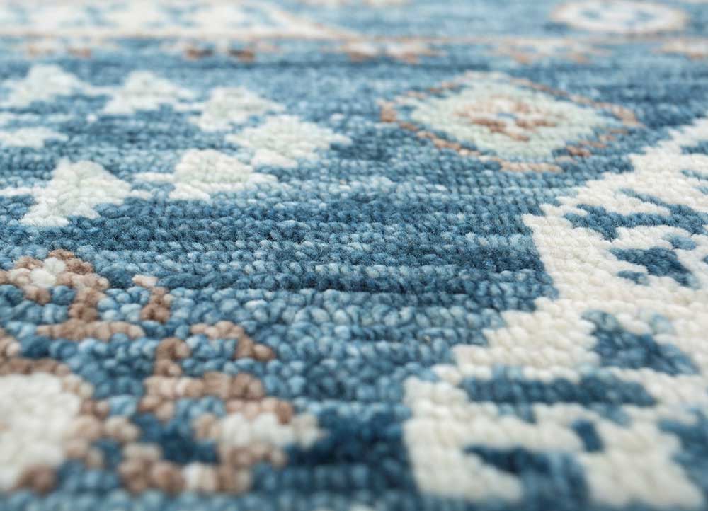 cyanna blue wool Hand Knotted Rug - CloseUp