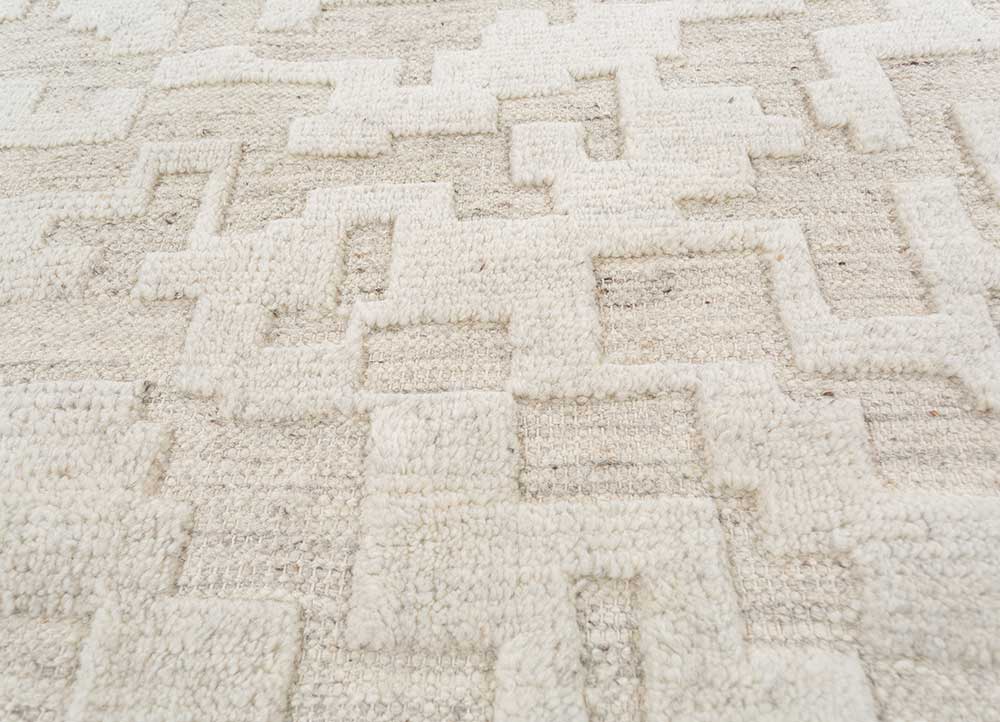 aprezo ivory wool Hand Knotted Rug - CloseUp