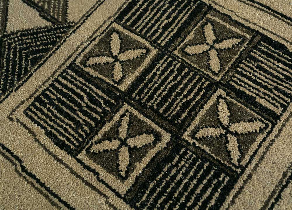 clan ivory wool Hand Knotted Rug - CloseUp