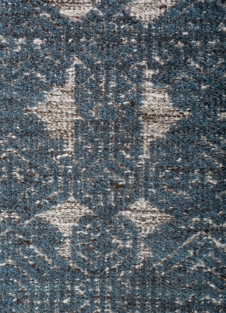 aprezo blue wool and viscose Hand Knotted Rug - CloseUp