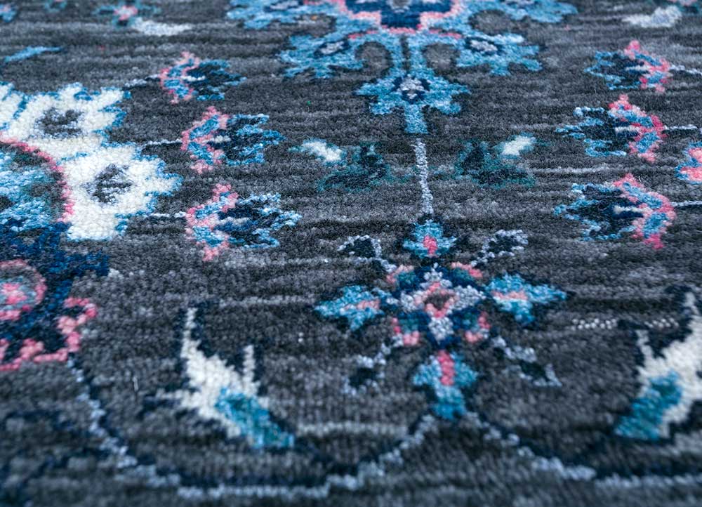 gulnar grey and black wool and viscose Hand Knotted Rug - CloseUp