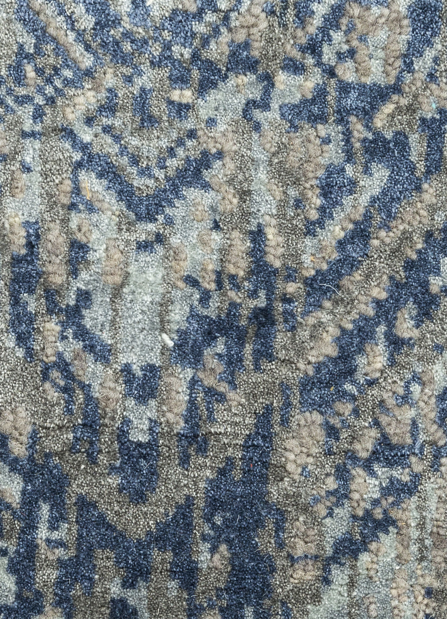 tattvam blue wool and bamboo silk Hand Knotted Rug - CloseUp