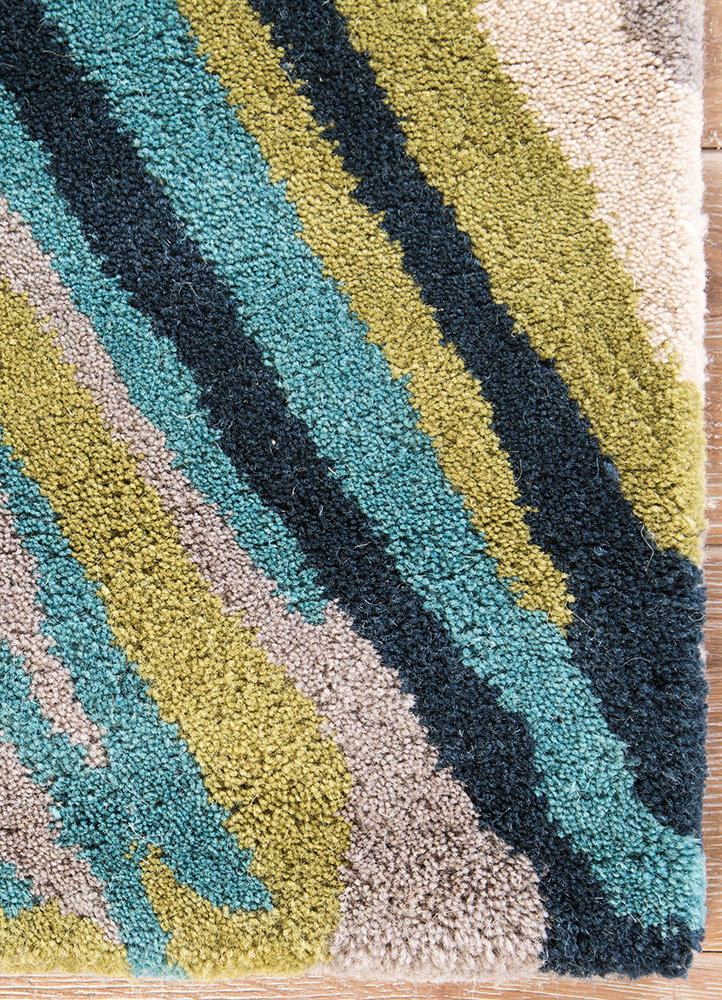 transcend green wool Hand Tufted Rug - CloseUp
