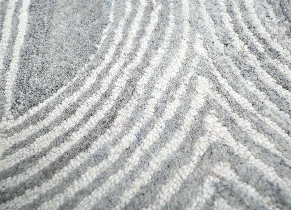 pathways beige and brown wool Hand Tufted Rug - CloseUp pathways beige and brown wool Hand Tufted Rug - CloseUp