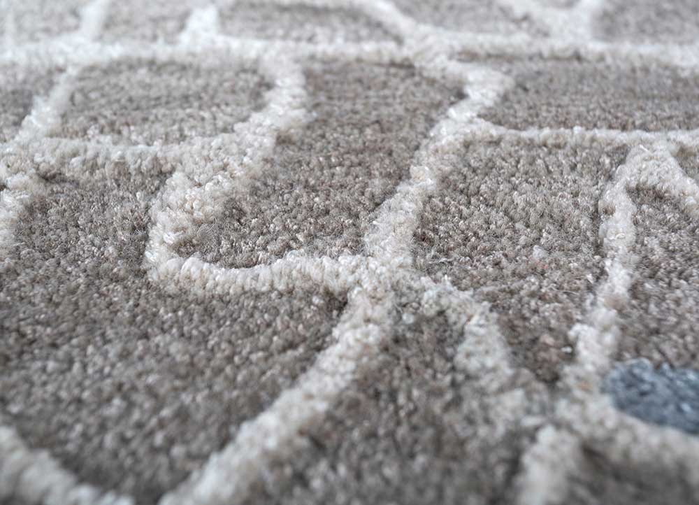 mythos grey and black wool and viscose Hand Tufted Rug - CloseUp