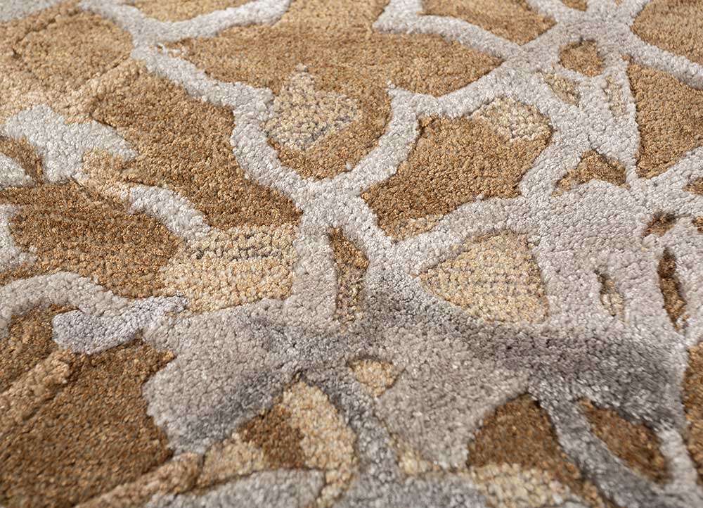 mythos gold wool and viscose Hand Tufted Rug - CloseUp