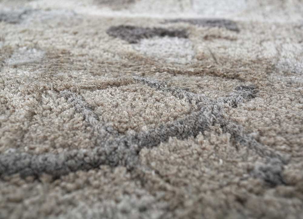 mythos grey and black wool and viscose Hand Tufted Rug - CloseUp