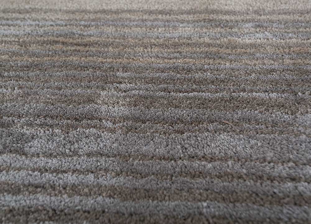 white noise ivory wool and viscose Hand Tufted Rug - CloseUp